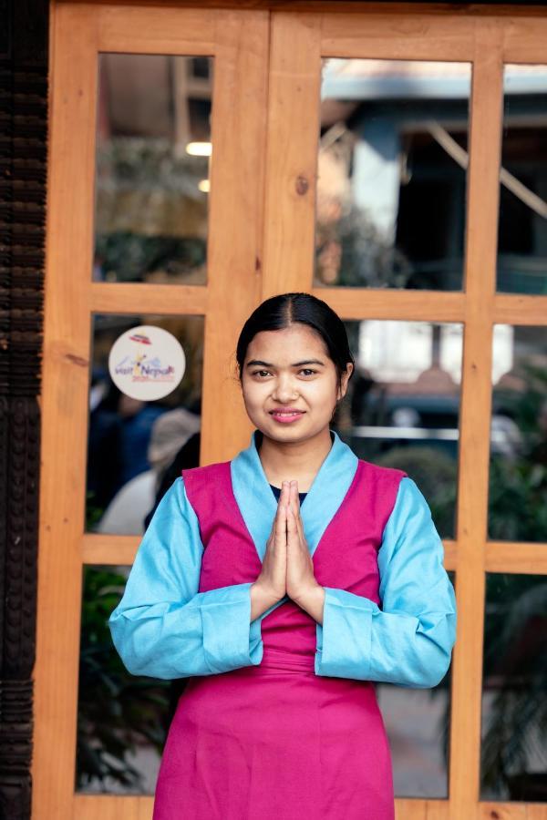 Hotel Ganesh Himal Kathmandu Bagian luar foto