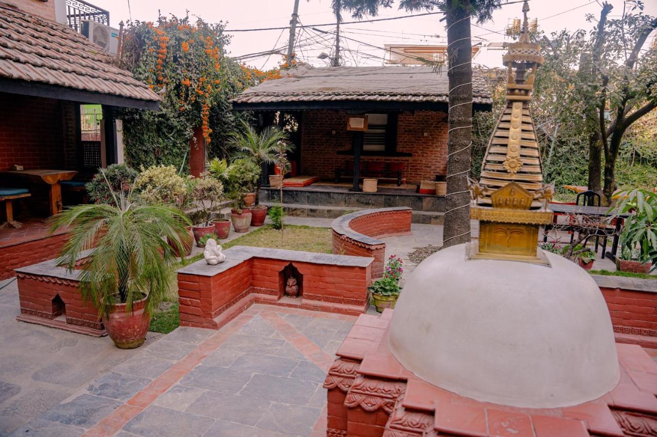 Hotel Ganesh Himal Kathmandu Bagian luar foto