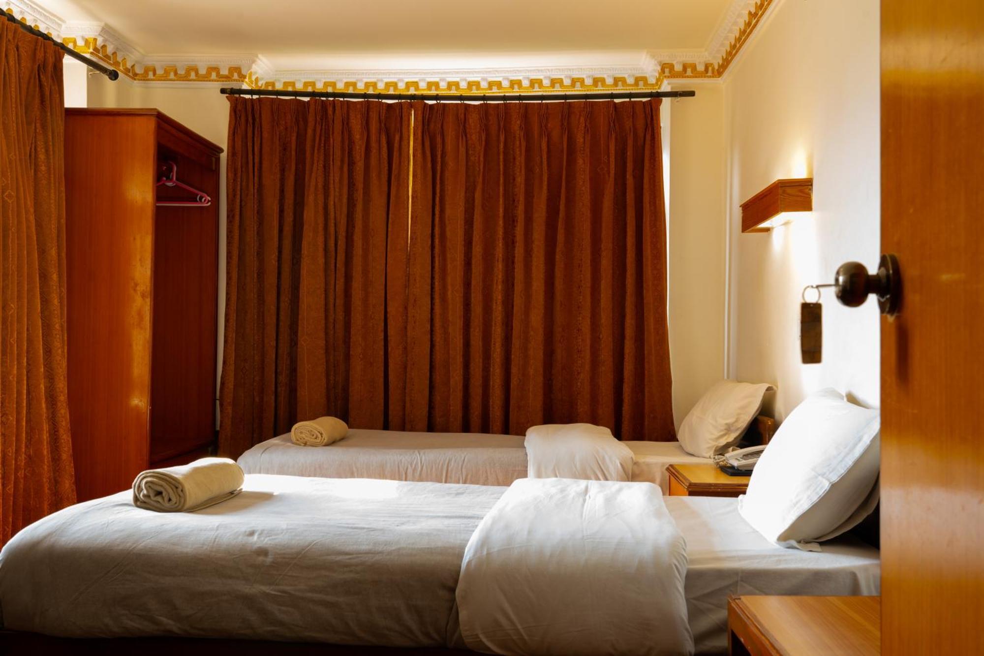 Hotel Ganesh Himal Kathmandu Bagian luar foto