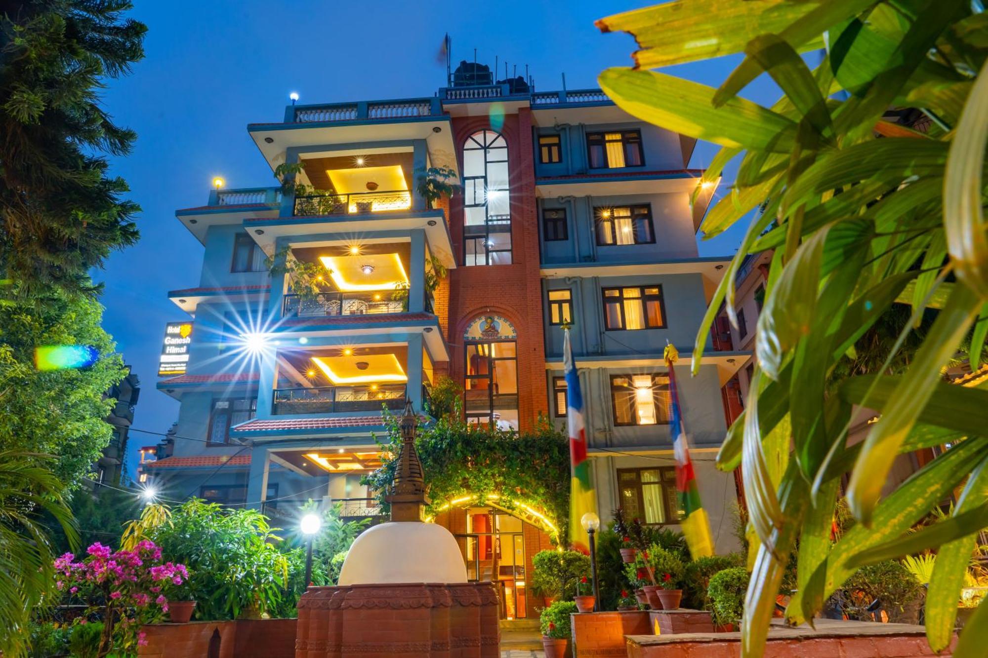 Hotel Ganesh Himal Kathmandu Bagian luar foto