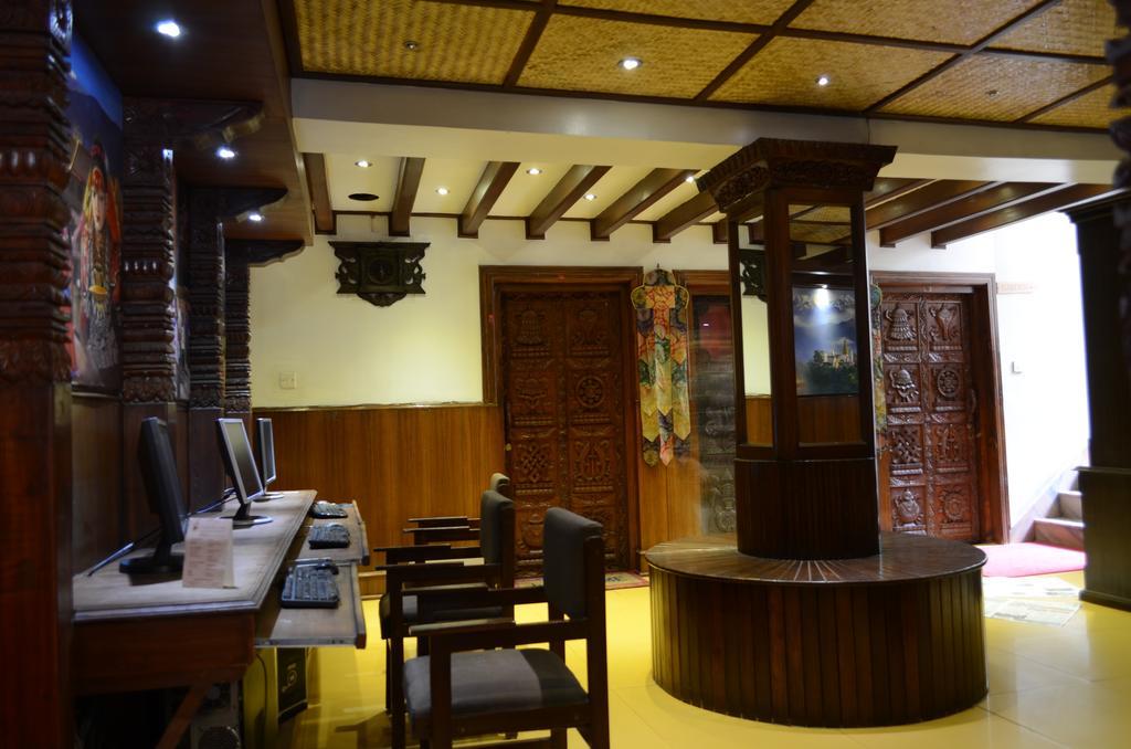Hotel Ganesh Himal Kathmandu Bagian luar foto