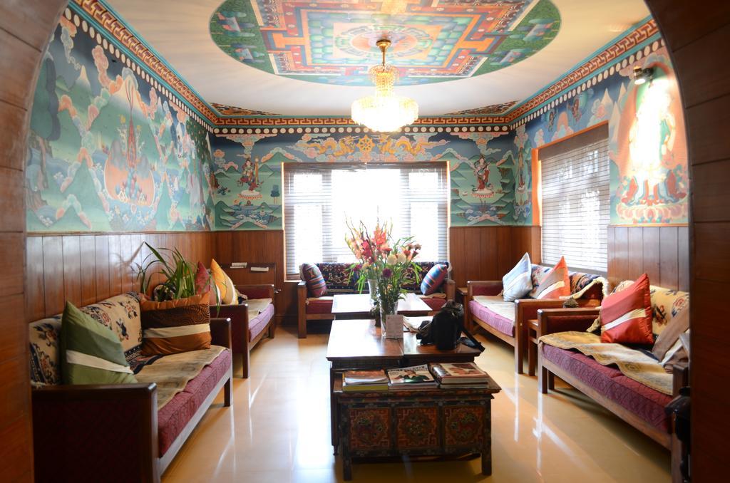 Hotel Ganesh Himal Kathmandu Bagian luar foto