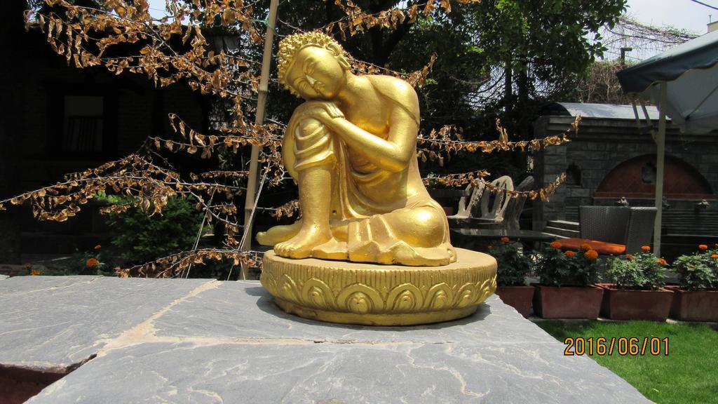 Hotel Ganesh Himal Kathmandu Bagian luar foto