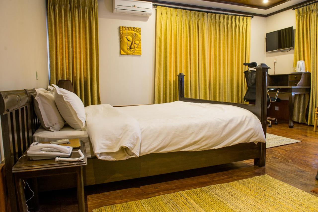 Hotel Ganesh Himal Kathmandu Bagian luar foto